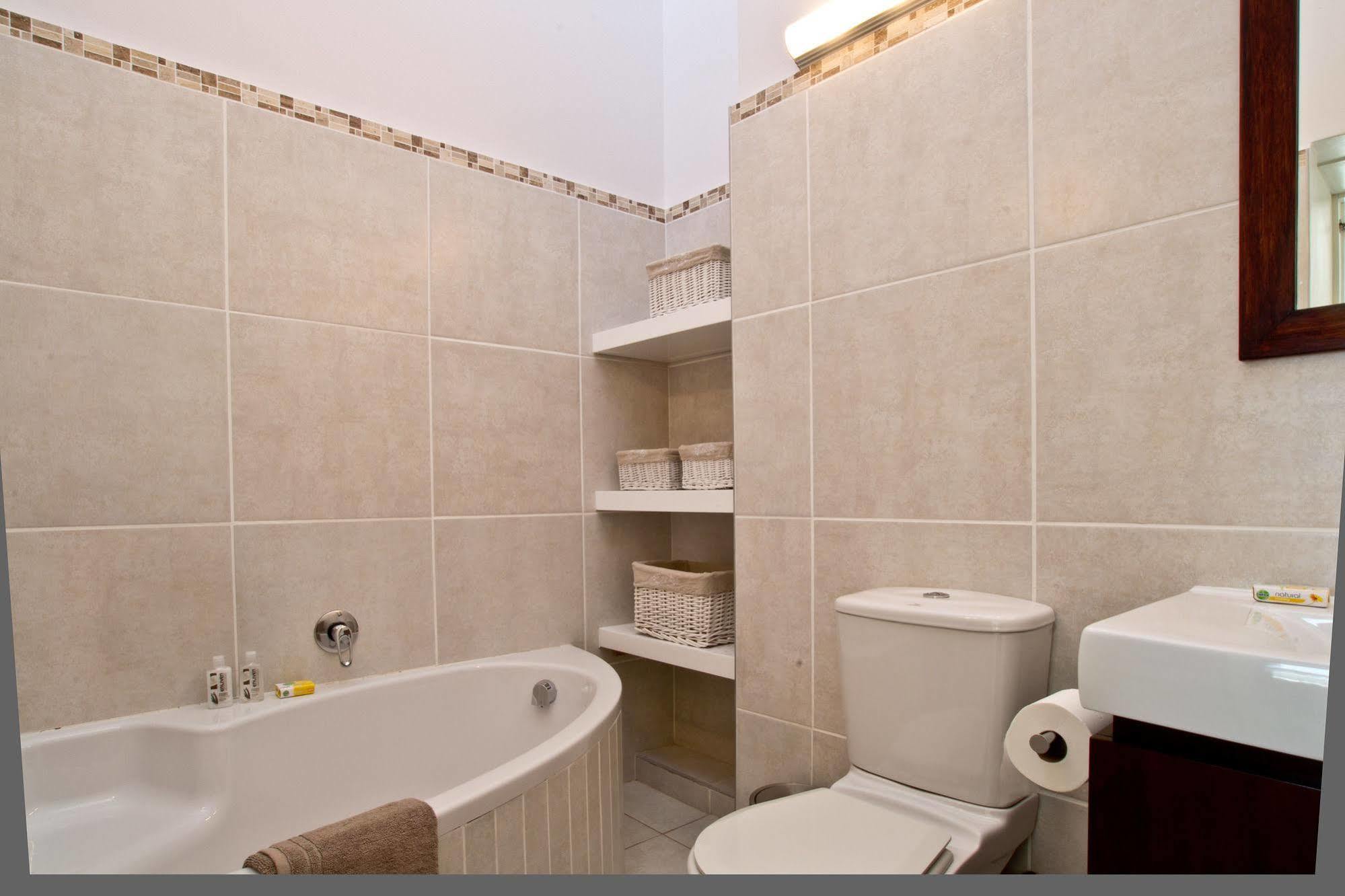 D3 Sea Lodge - By Stay In Umhlanga Durban Extérieur photo